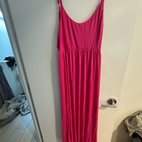Vibrant Pink Maxi Dress from Victoria Secret never worn - Picture 1 of 3